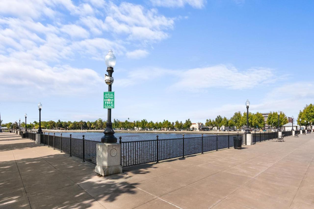 Holiday Inn Express & Suites - Suisun City By Ihg Exterior foto