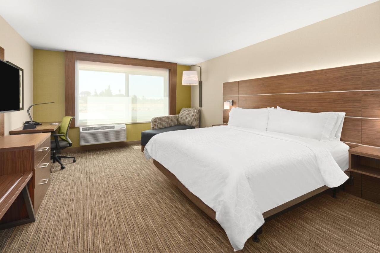 Holiday Inn Express & Suites - Suisun City By Ihg Exterior foto